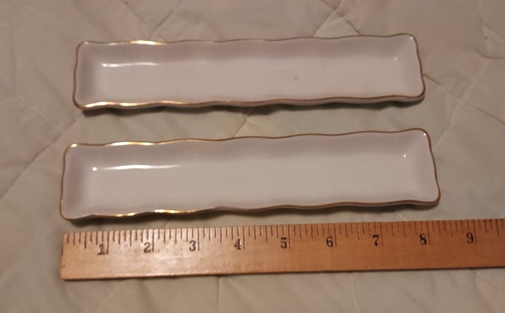 2 Golden Heirloom Shafford Mint dishes 8 + inches long 1 w/ chip - other perfect